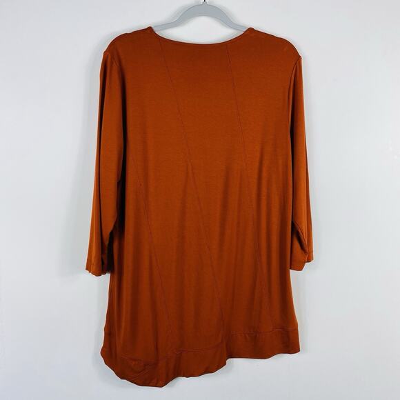 Chico's Zenergy Size Large 12 2 Seam Detail 3/4 Sleeve Tunic Top Orange - Picture 2 of 5